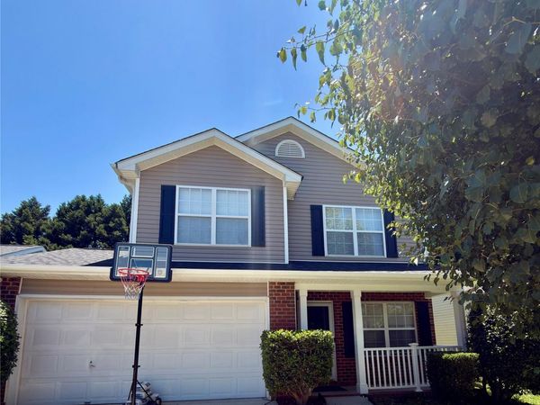 1135 Stonehenge Lane , Charlotte, NC 28216