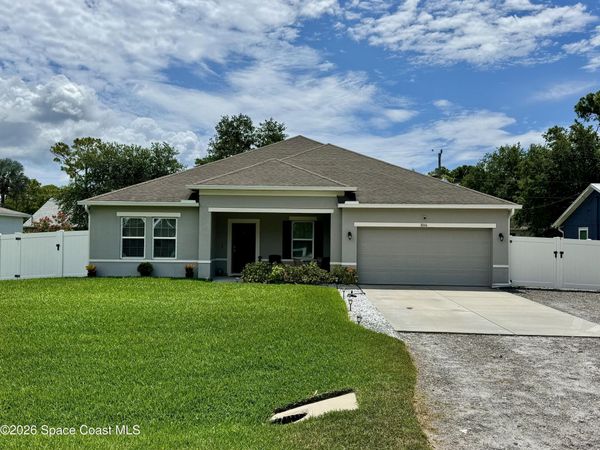 8066 104th Avenue , Vero Beach, FL 32967
