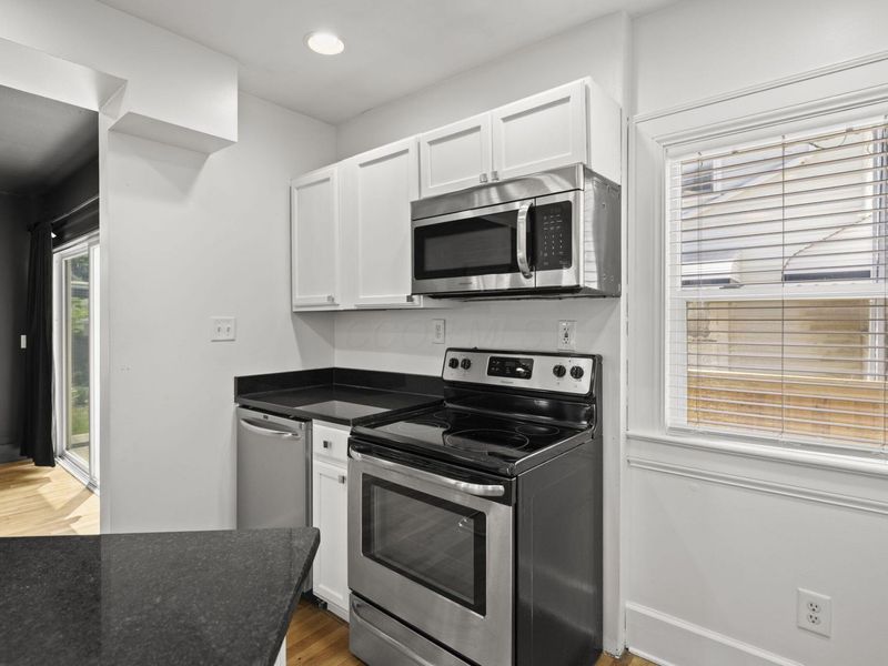 355 Sheldon Avenue, Columbus, OH 43207 Photo 9