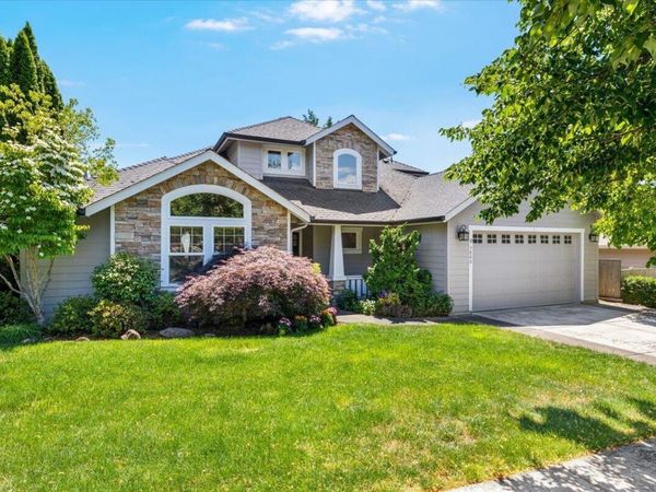3880 Crystal Springs Drive, Medford, OR 97504