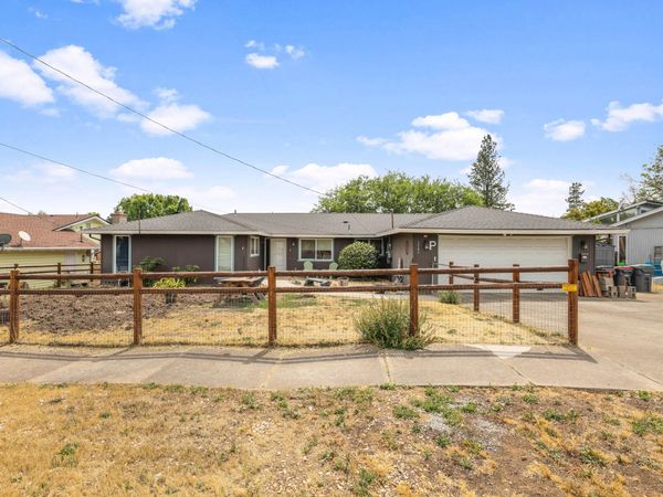 1741 Serenity Drive, Medford, OR 97504