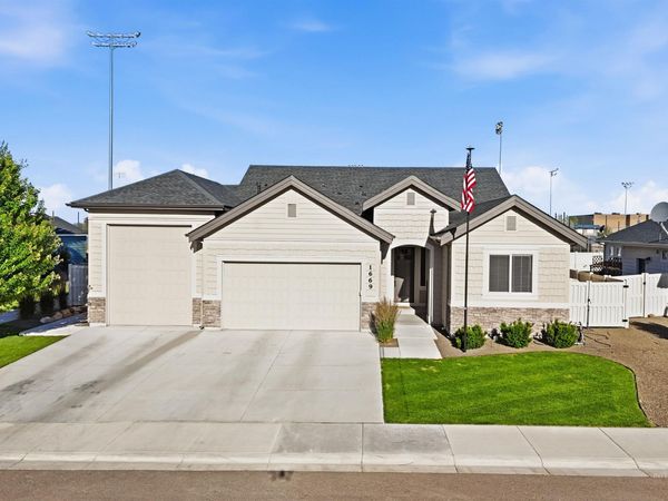 1669 Loch Ness Ave, Middleton, ID 83644