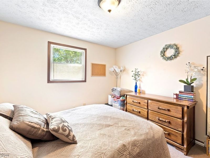 1140 E Maple Street , North Canton, OH 44720 Photo 13