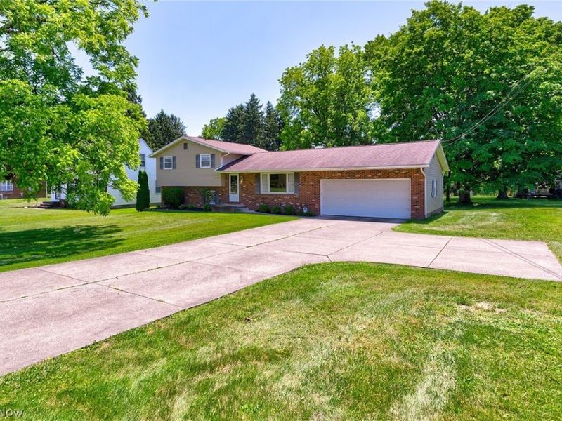 1140 E Maple Street , North Canton, OH 44720 Photo 36