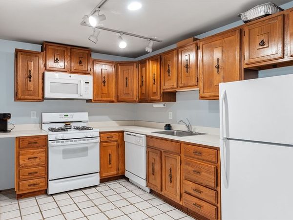 99 W 4th, Unit 1A, Boston, MA 02127