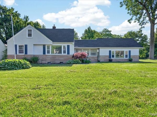 14916 Alexander Street, Livonia, MI 48154