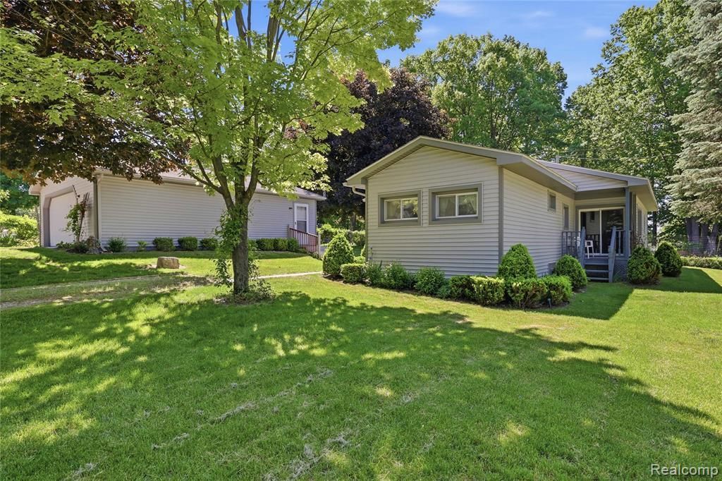 3700 Sylvester Drive, Dryden Township, MI 48428 Main Photo