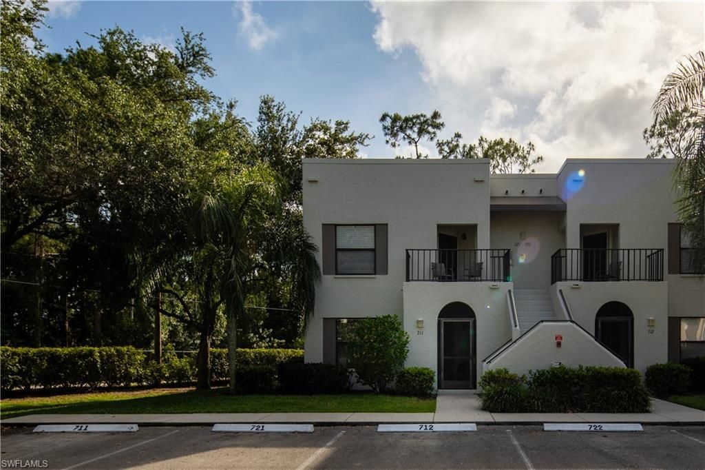 3323 Olympic Dr, Unit 711, Naples, FL 34105 Photo