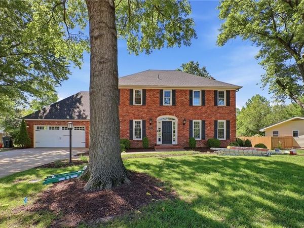 1536 Alvamar Drive, Lawrence, KS 66047