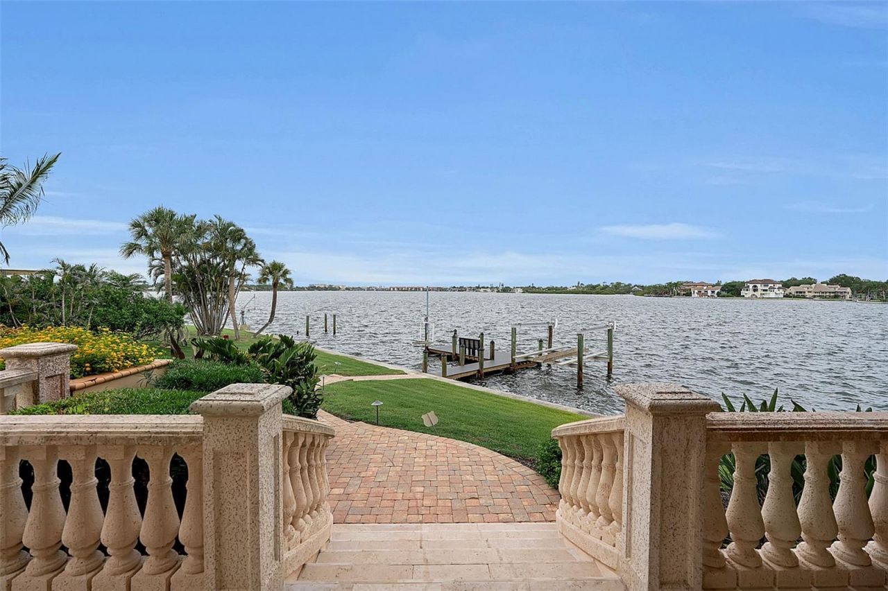 1541 Caribbean Drive, Sarasota, FL 34231 Photo