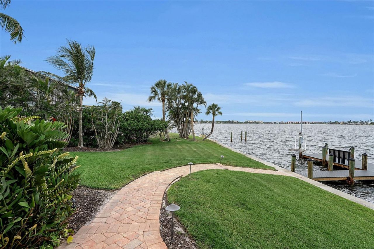 1541 Caribbean Drive, Sarasota, FL 34231 Photo