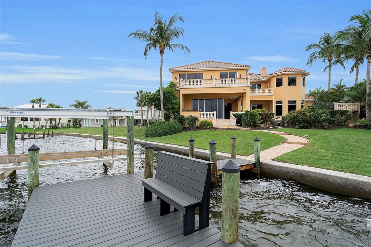 1541 Caribbean Drive, Sarasota, FL 34231 Photo