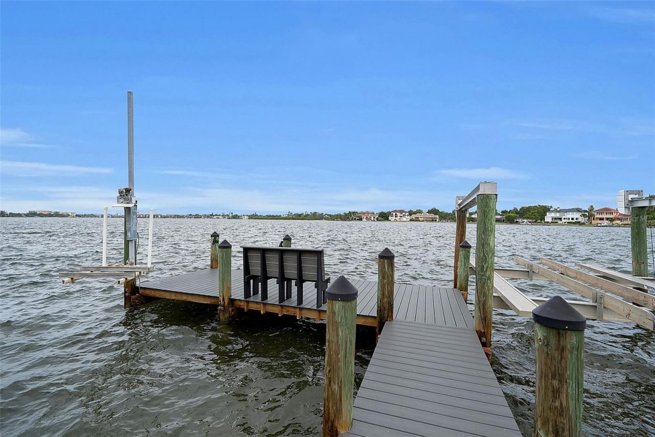 1541 Caribbean Drive, Sarasota, FL 34231 Photo