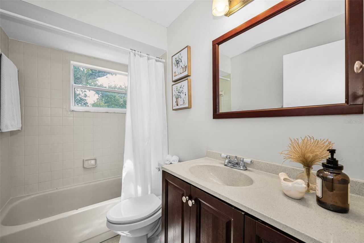 10050 62nd Avenue N, Saint Petersburg, FL 33708 Photo