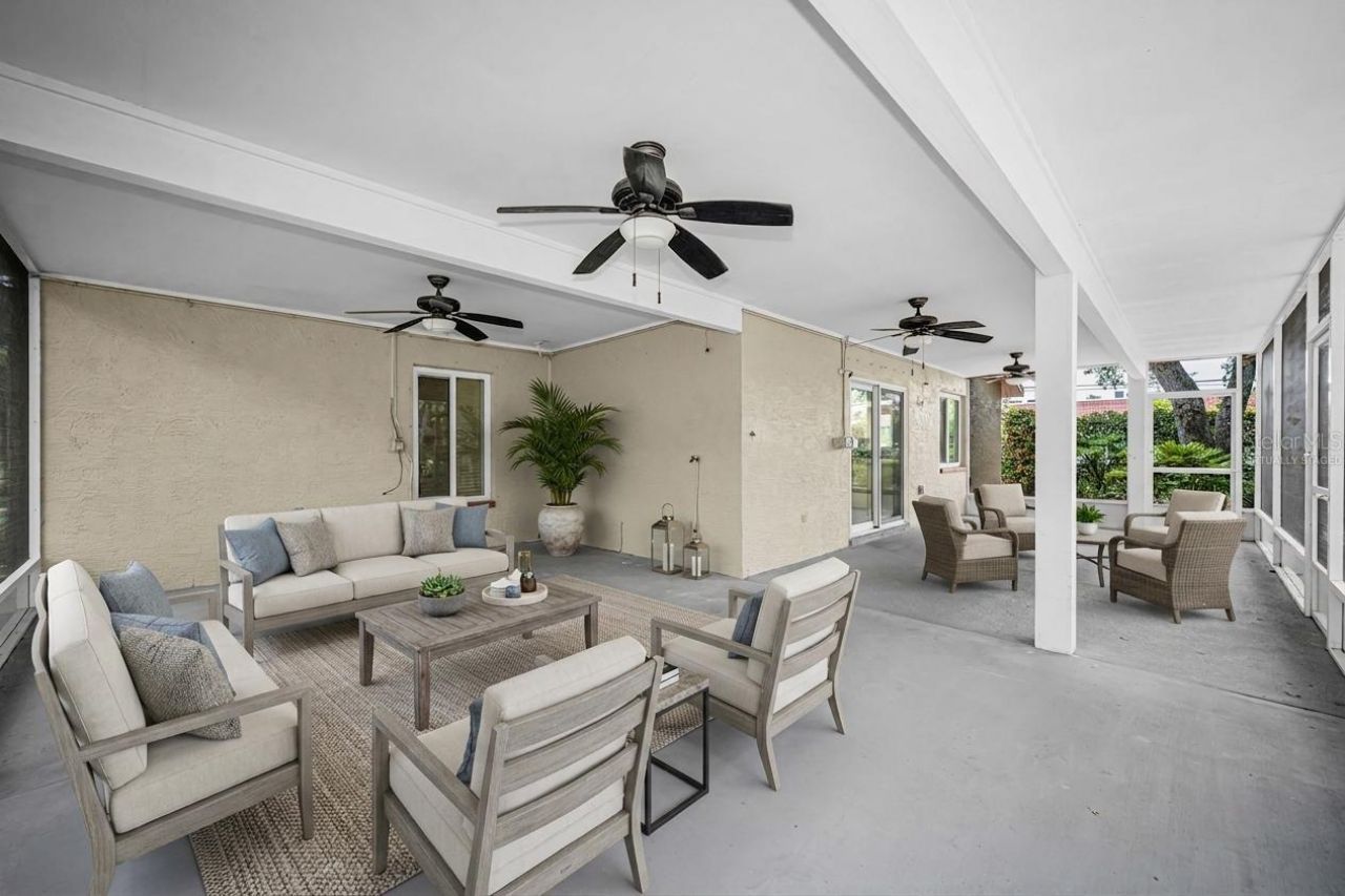 10050 62nd Avenue N, Saint Petersburg, FL 33708 Photo