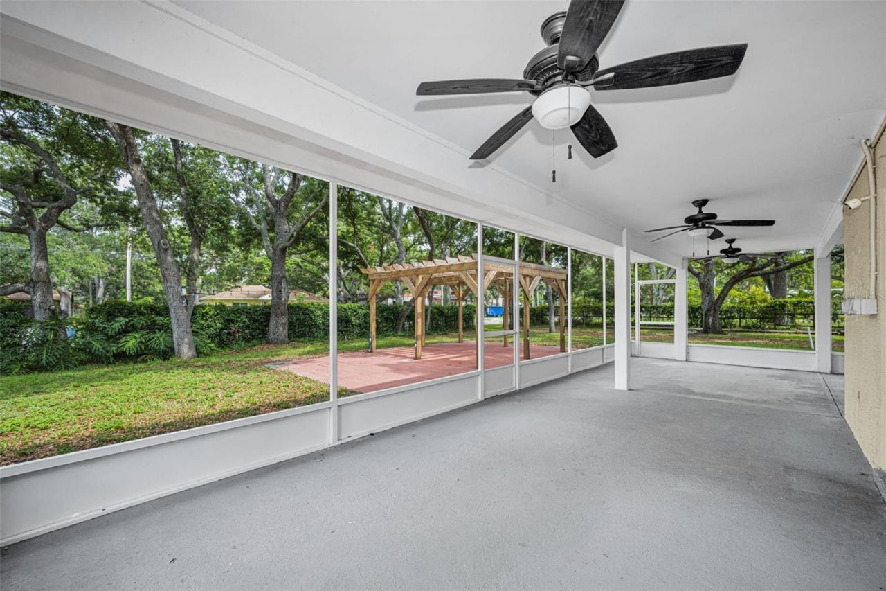 10050 62nd Avenue N, Saint Petersburg, FL 33708 Photo