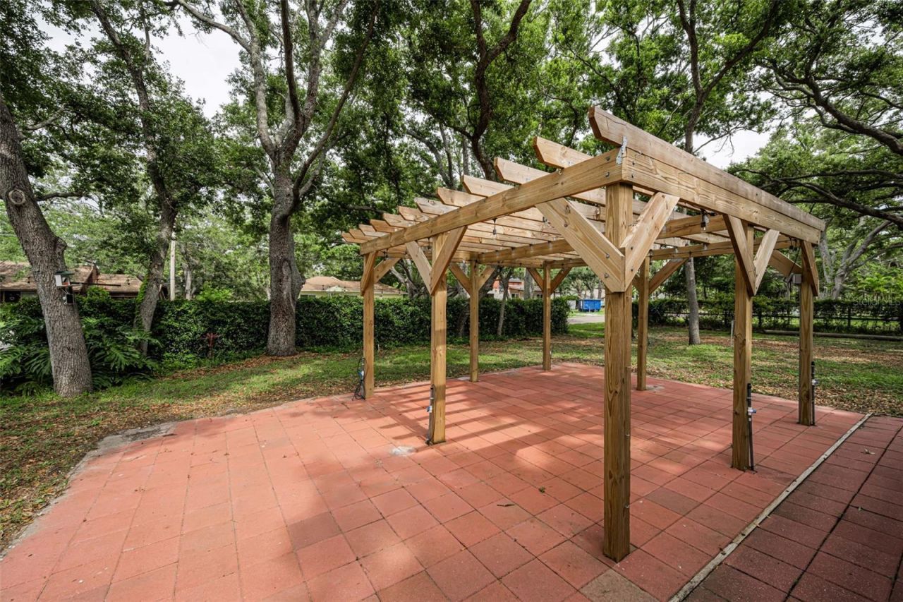 10050 62nd Avenue N, Saint Petersburg, FL 33708 Photo
