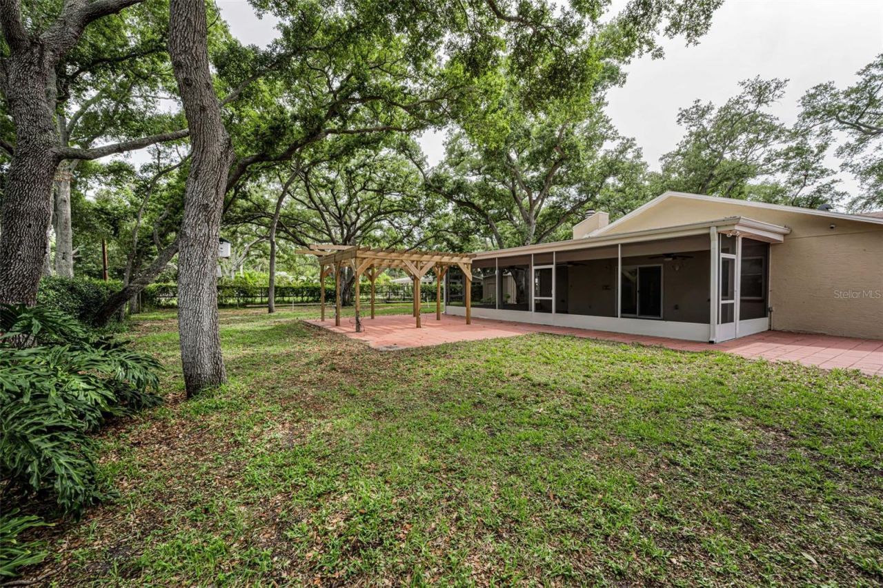 10050 62nd Avenue N, Saint Petersburg, FL 33708 Photo