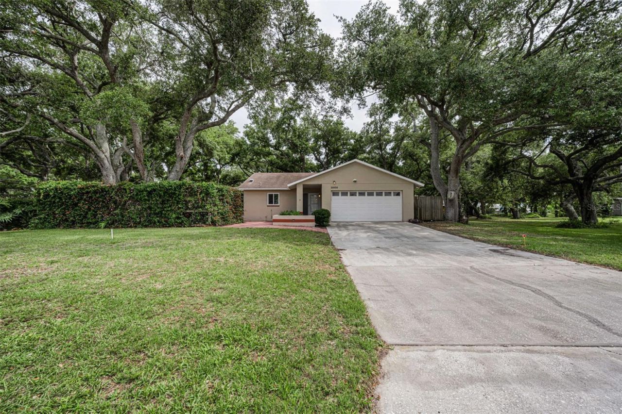 10050 62nd Avenue N, Saint Petersburg, FL 33708 Photo
