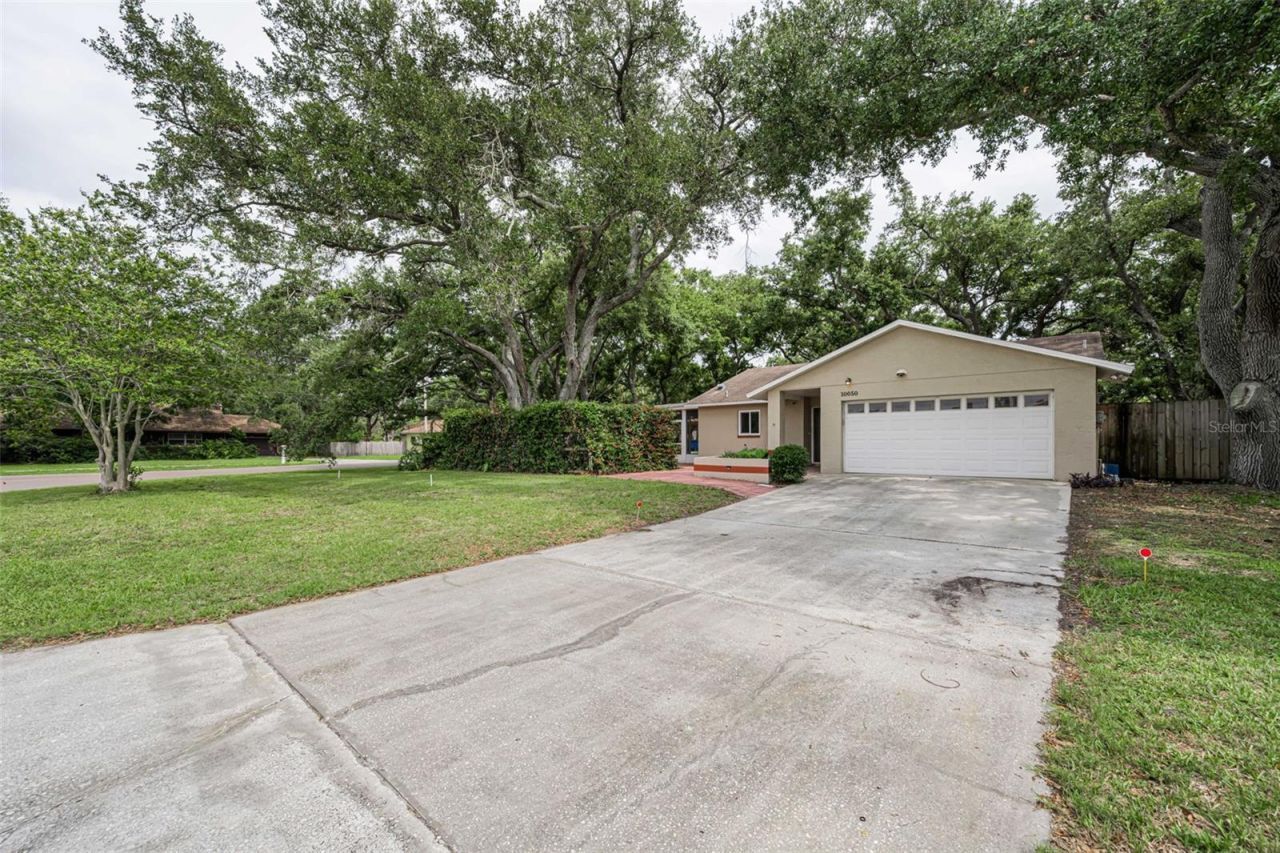 10050 62nd Avenue N, Saint Petersburg, FL 33708 Photo