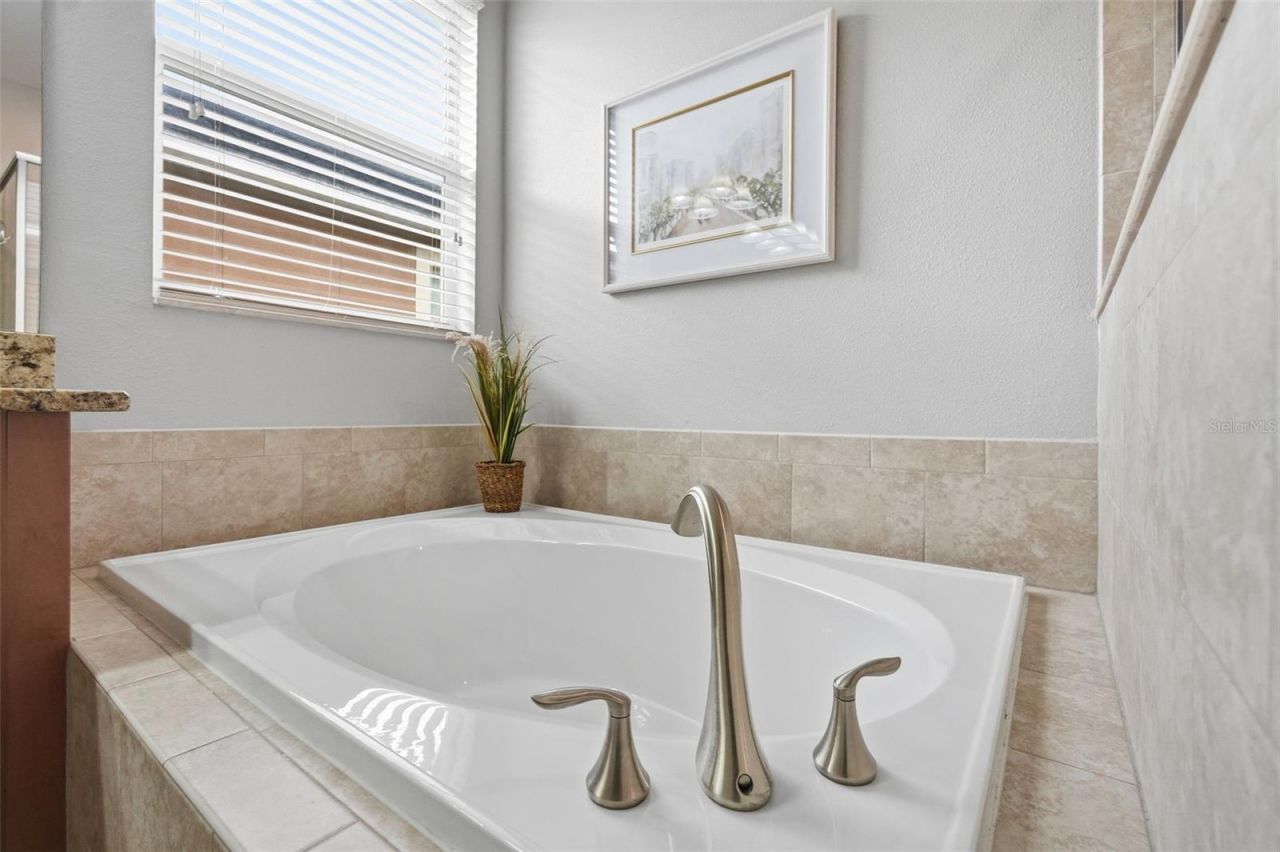 11804 Valhalla Woods Drive , Riverview, FL 33579 Photo