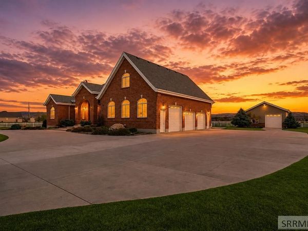 1248 E Lazy Lane, IDAHO FALLS, ID 83404