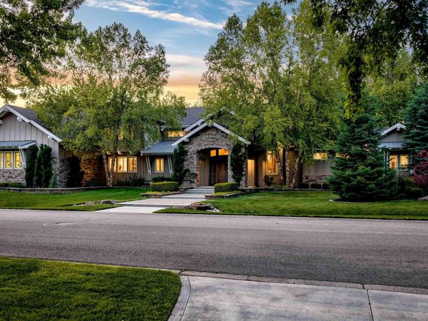 2164 W Holly Mountain Drive, Eagle, ID 83616
