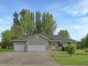 655 6th Street NW, Richmond, MN 56368