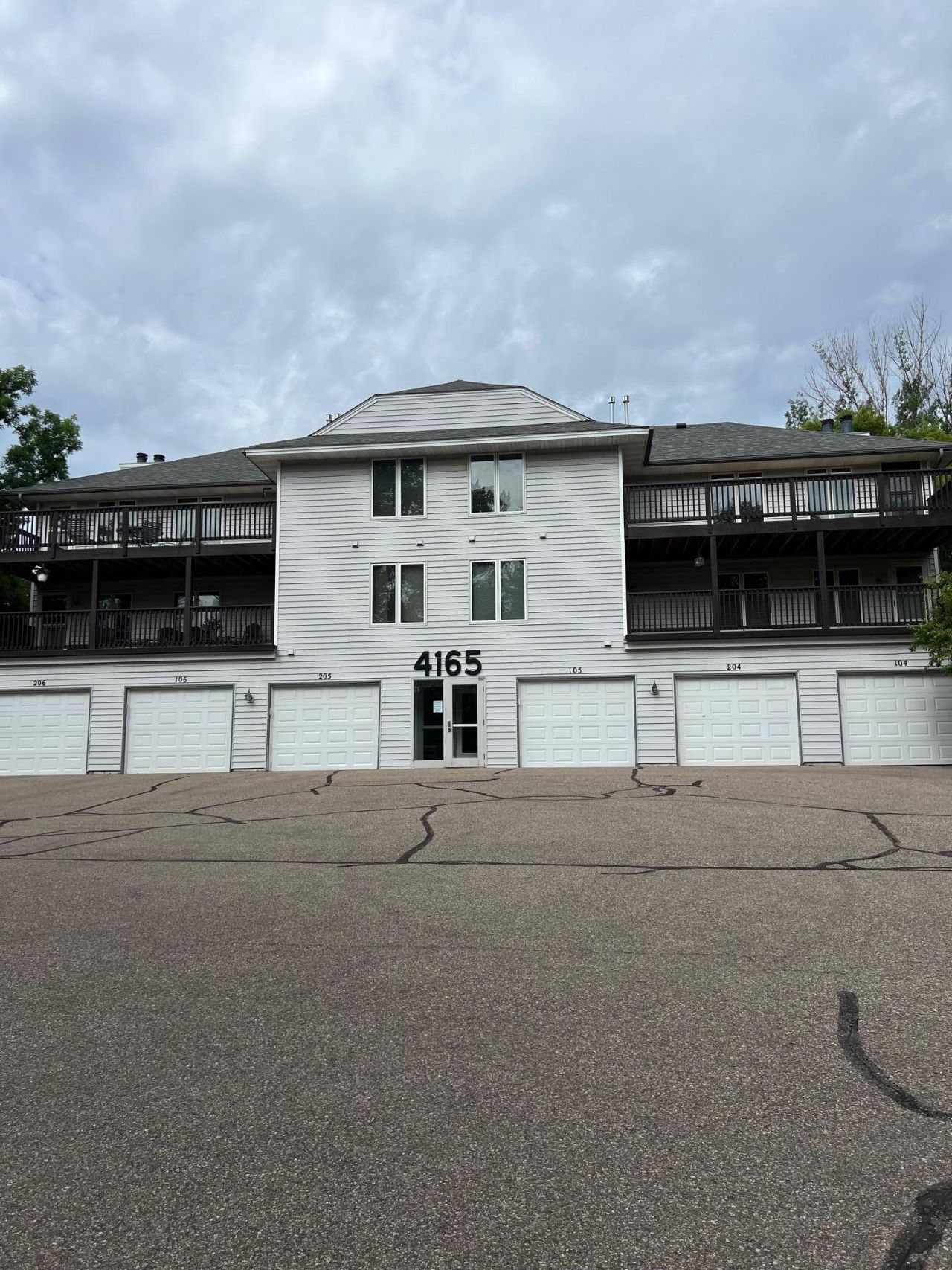 4165 Hilltop Point, Eagan, MN 55123