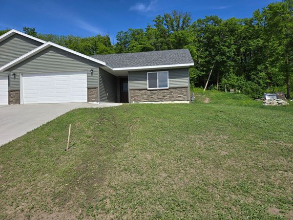 1477 Michigan Avenue , Detroit Lakes, MN 56501