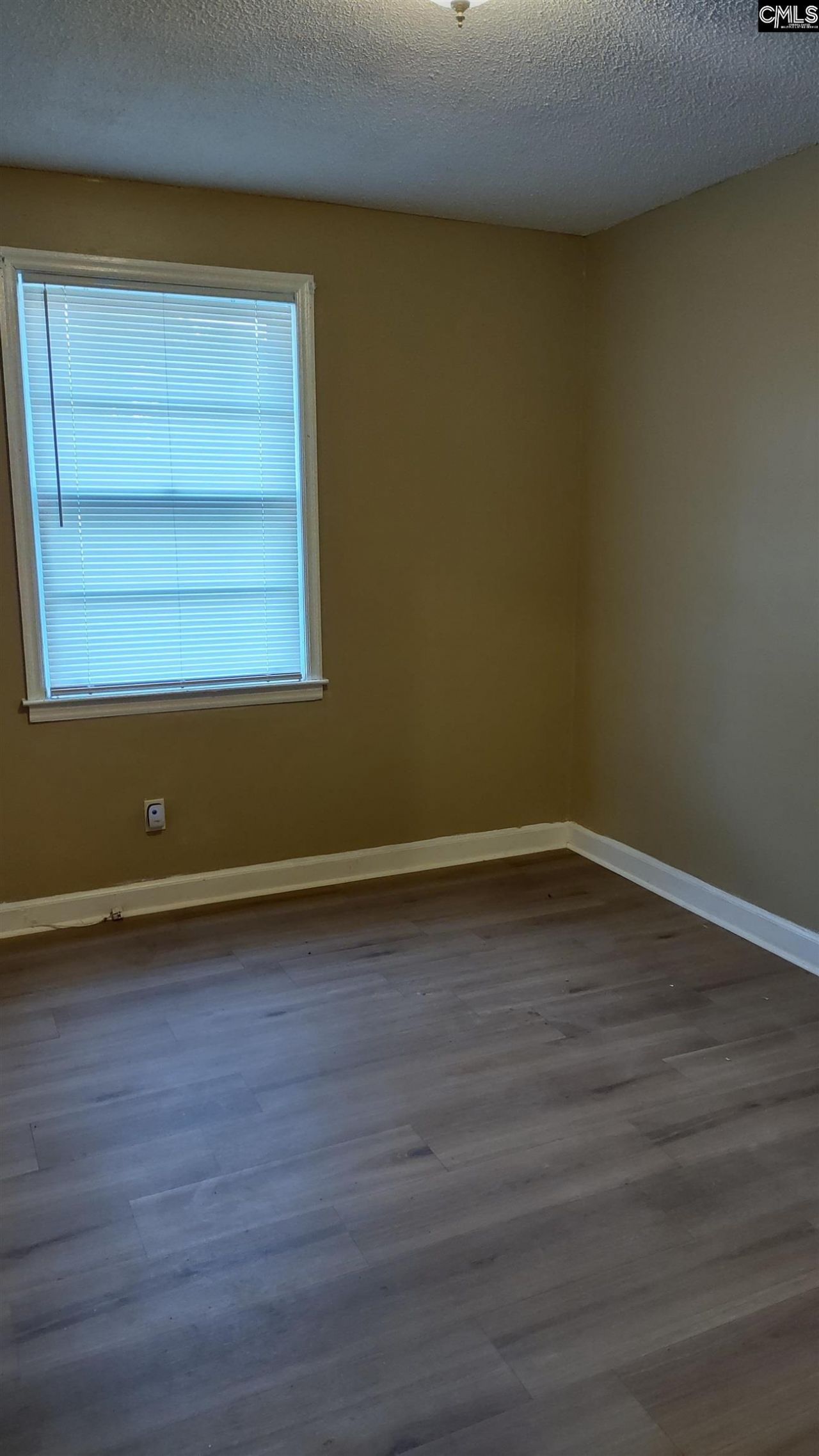 114 Henry Street  Photo 5