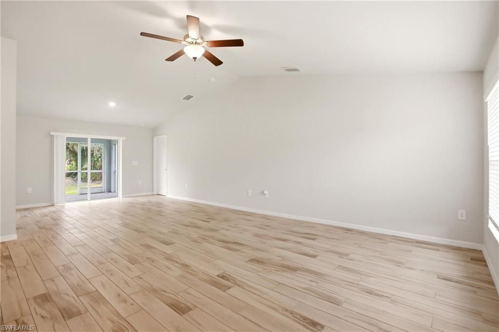 1024 NE 33rd Ln, Cape Coral, FL 33909 Photo