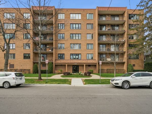 1454 Ashland Avenue , Unit 305, Des Plaines, IL 60016