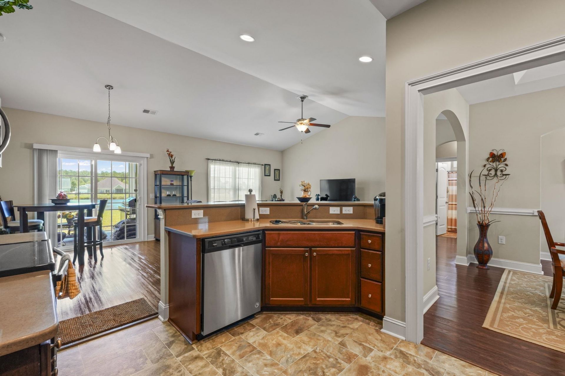 509 Larkspur Dr.  Photo 9