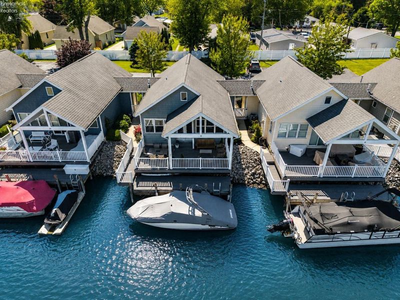 9886 E Bayshore Road, Unit 19, Marblehead, OH 43440 Photo 1
