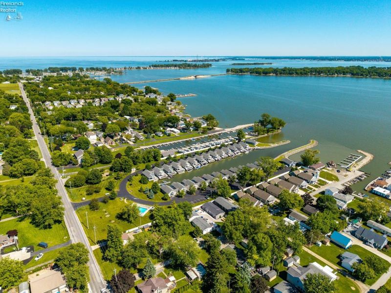 9886 E Bayshore Road, Unit 19, Marblehead, OH 43440 Photo 52