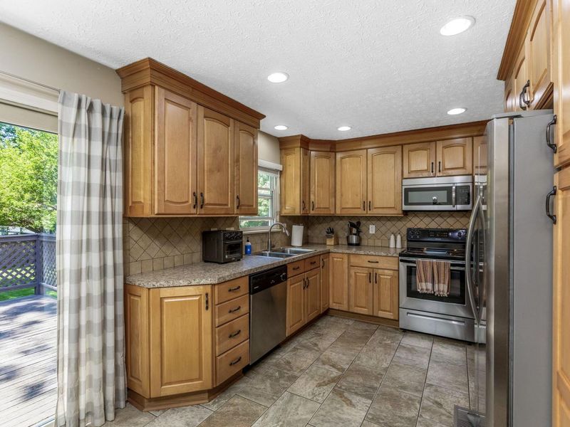 1391 Royston Drive, Columbus, OH 43204 Photo 17