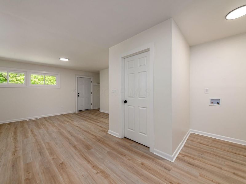 2345 Century Drive , Columbus, OH 43211 Photo 10