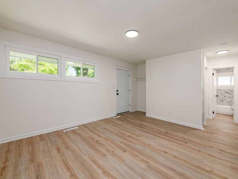 2345 Century Drive, Columbus, OH 43211 Photo 5