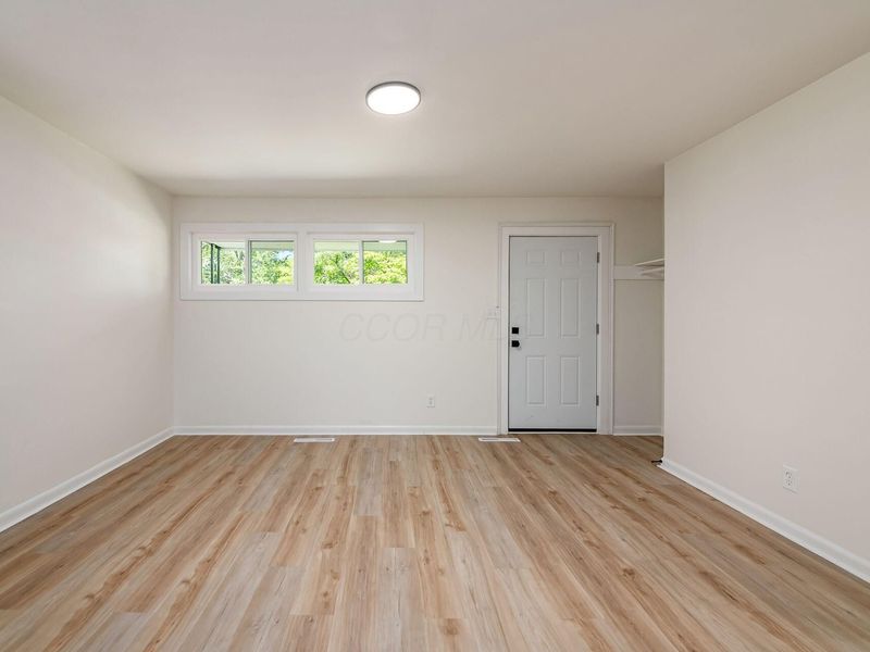 2345 Century Drive , Columbus, OH 43211 Photo 7