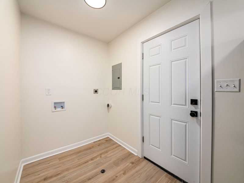 2345 Century Drive, Columbus, OH 43211 Photo 8