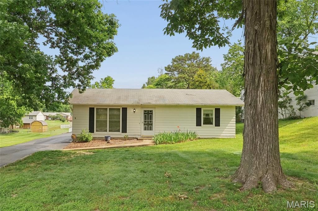118 Wallach Drive, Murphy, MO 63026 Main Photo