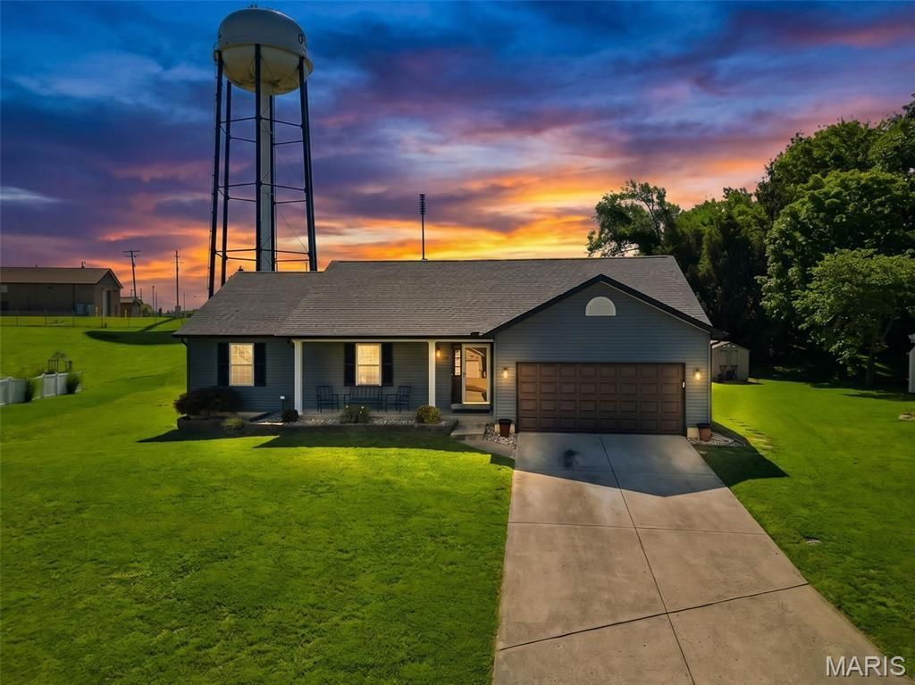 35 Winding Oaks Circle Drive , O Fallon, MO 63366 Main Photo