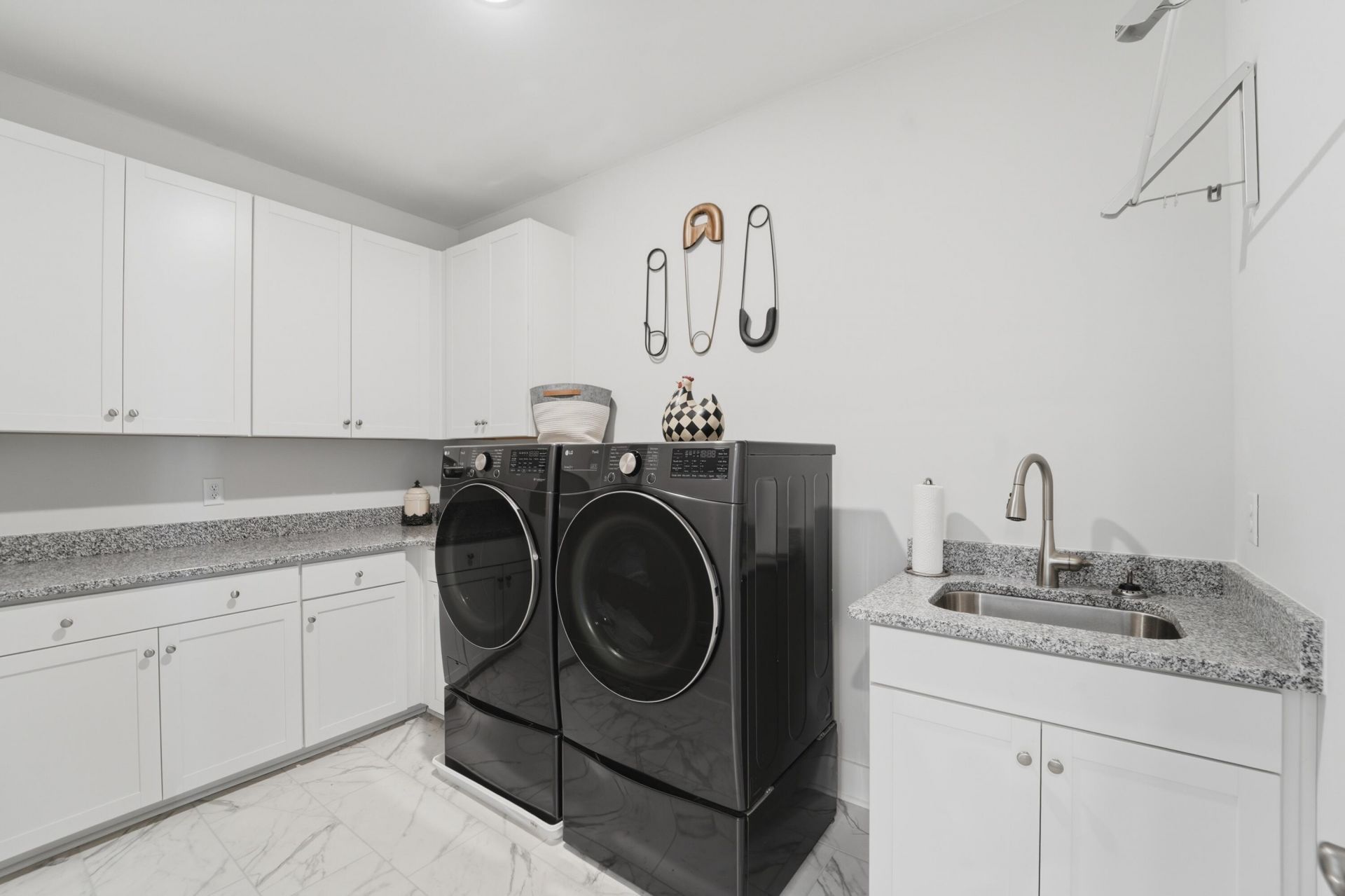 1625 Farmers Way Photo 60