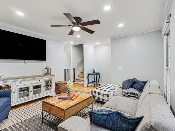 1104 Moorestown Circle , Decatur, GA 30033