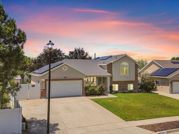 9592 WOOD PARK LN, South Jordan, UT 84009