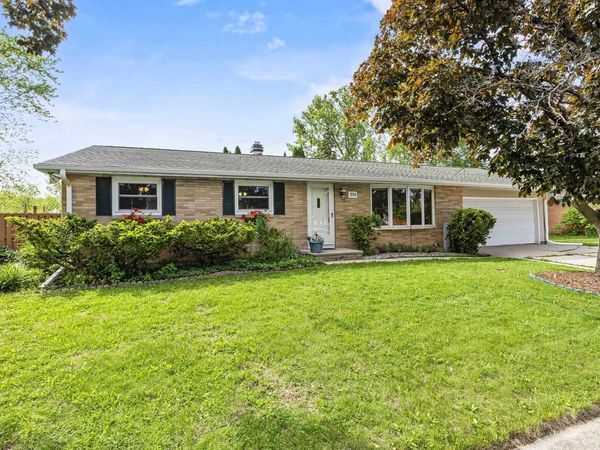 1114 BELLEVUE STREET, Green Bay, WI 54302