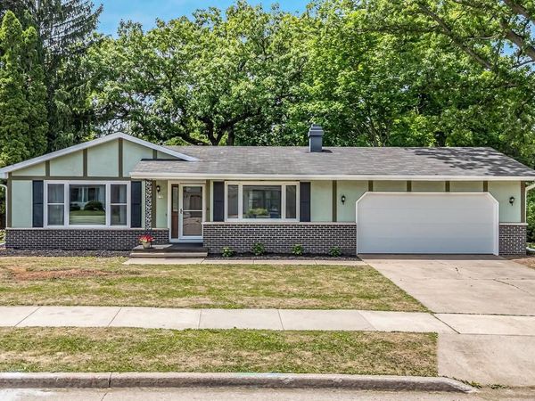 1735 ARLINGTON DRIVE, Oshkosh, WI 54904