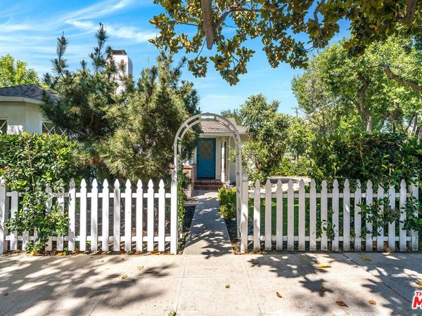 1400 W Clark Avenue , Burbank, CA 91506