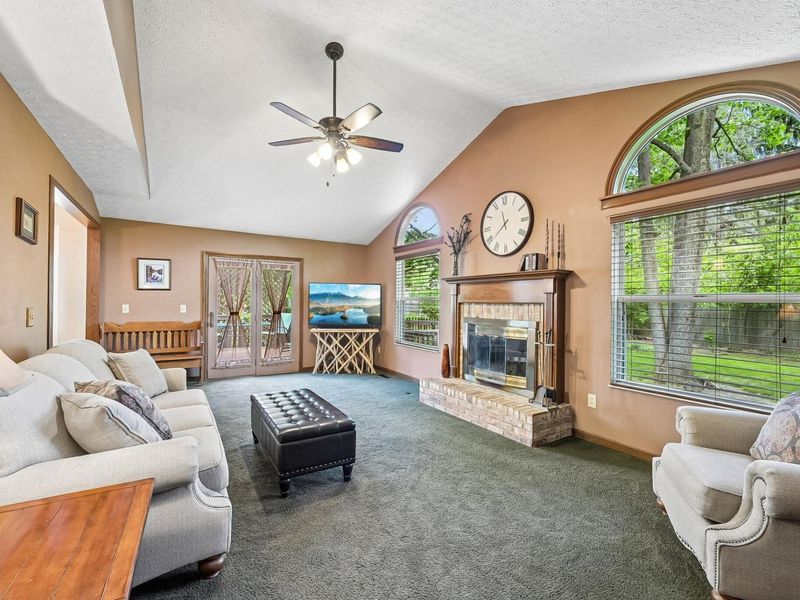 699 Ridenour Road , Gahanna, OH 43230 Photo 10